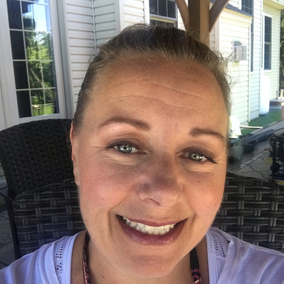 Meet your Posher, Megan - Picture 1 of 1